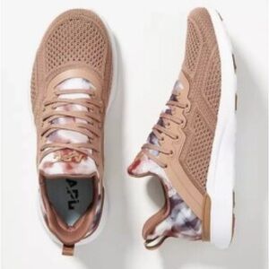 APL TechLoom Tracer Sneakers in size 7.5